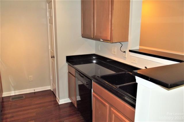 Building Photo - 630 Raphael Place