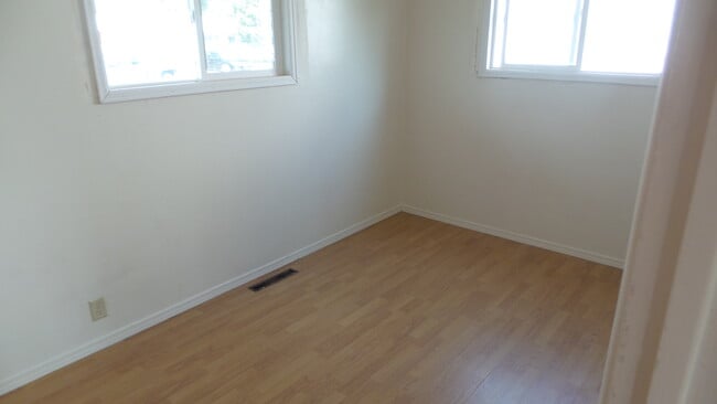 Building Photo - 1527 Fetterman Ave