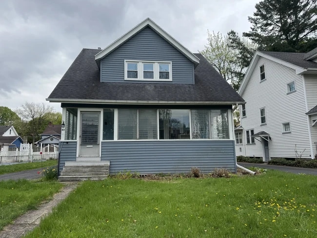 Building Photo - 83 Navarre Rd