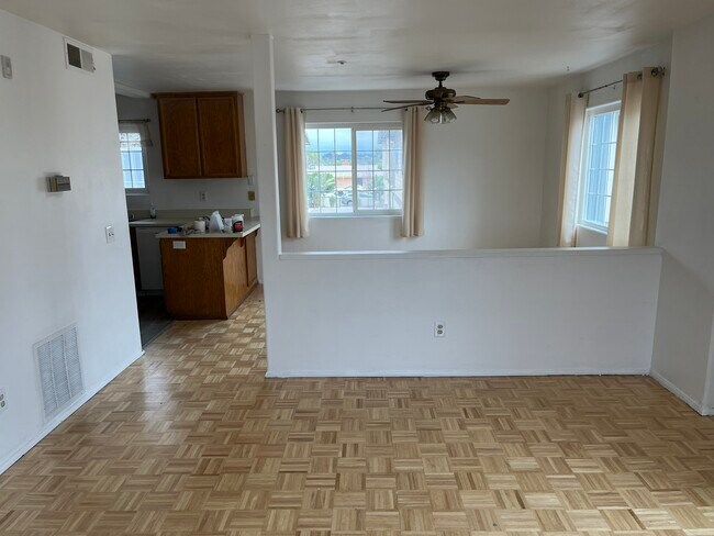 Building Photo - 1263 Donax Ave