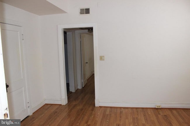 Building Photo - 313 N Market St