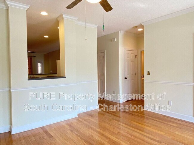 Foto del edificio - 1512 Asarina Ln