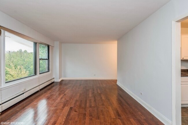 Building Photo - 4880 N Marine Dr