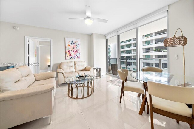 Foto del edificio - 488 NE 18th St