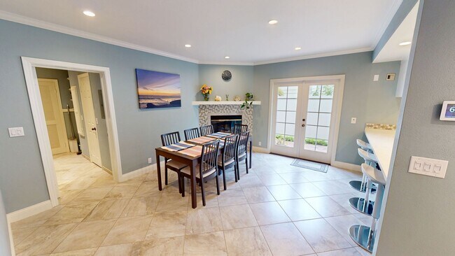 Foto del edificio - Great LOCATION | Close to Orange Ave & Beach