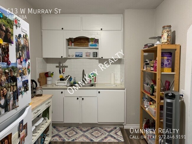 Foto del edificio - 613 W Murray St