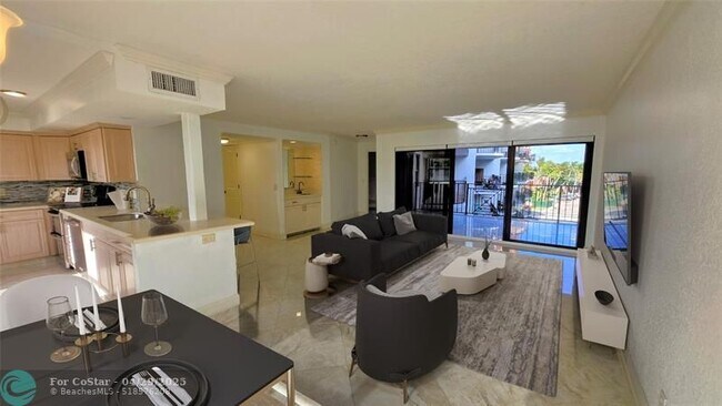 Building Photo - 2029 N Ocean Blvd