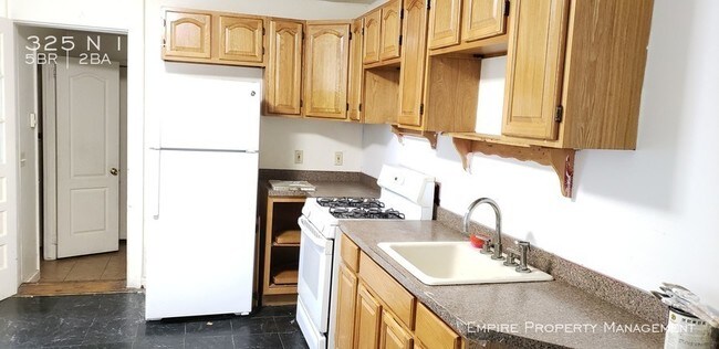 Building Photo - 5 Bedroom House located in Allentown