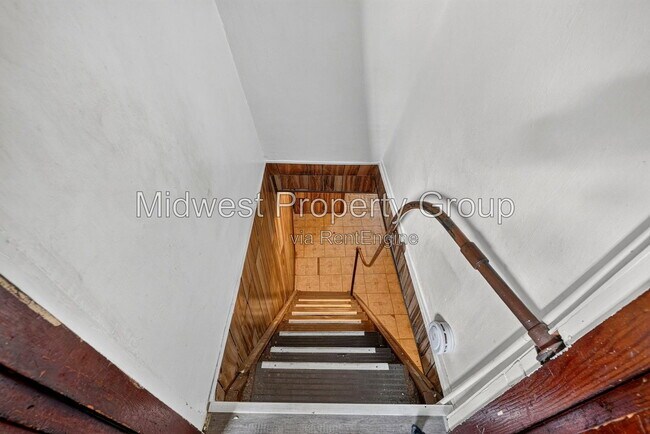 Building Photo - 1208 Verl Pl