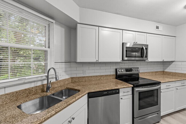 Photo - Prime Norfolk Living -2 Bed, 2.5 Bath Near Colley Ave & Naval Station! Apartment