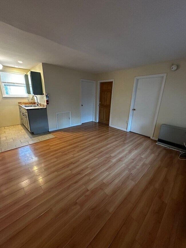 Foto del edificio - 207 S Union St