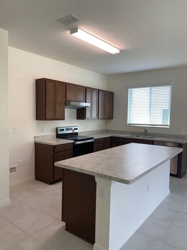 Building Photo - 4 br, 2 bath House - 7163 CRUZ COURT