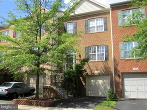 Building Photo - 45850 Edwards Terrace
