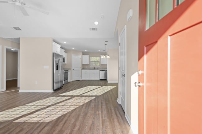 Building Photo - 207 Pine Ridge Rd