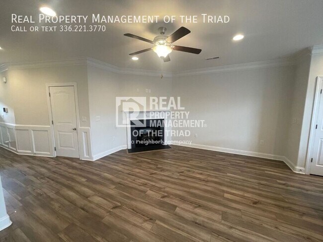 Foto del edificio - 3 Bedroom/2.5 Bath Townhouse in High Point