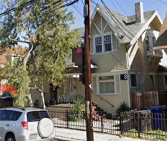 Foto del edificio - 2624 S Budlong Ave