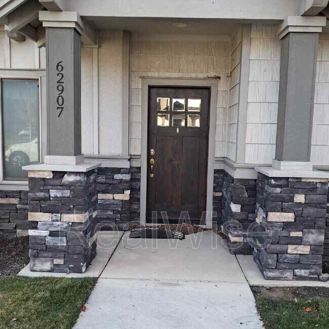 Foto del edificio - 62907 NE Nolan St