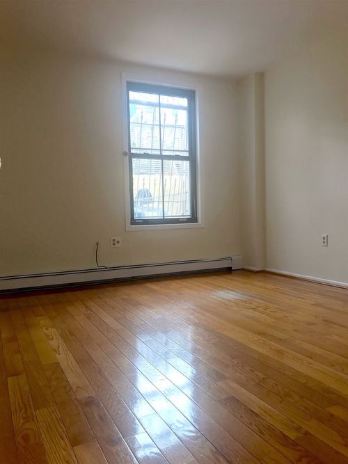 Foto del edificio - 362 S 5th St