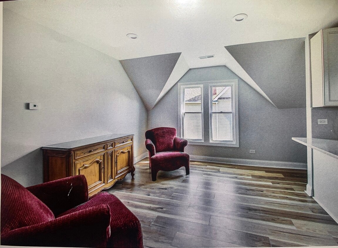 Living Room - 8946 S Exchange Ave