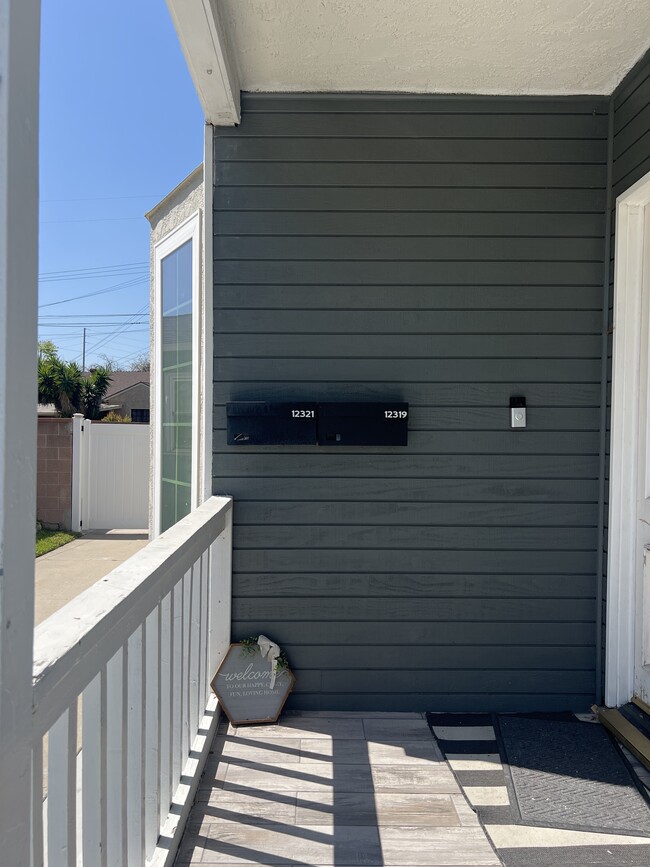 Building Photo - 12321 Bombardier Ave