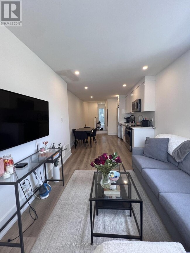 Building Photo - 13 Brookfield St