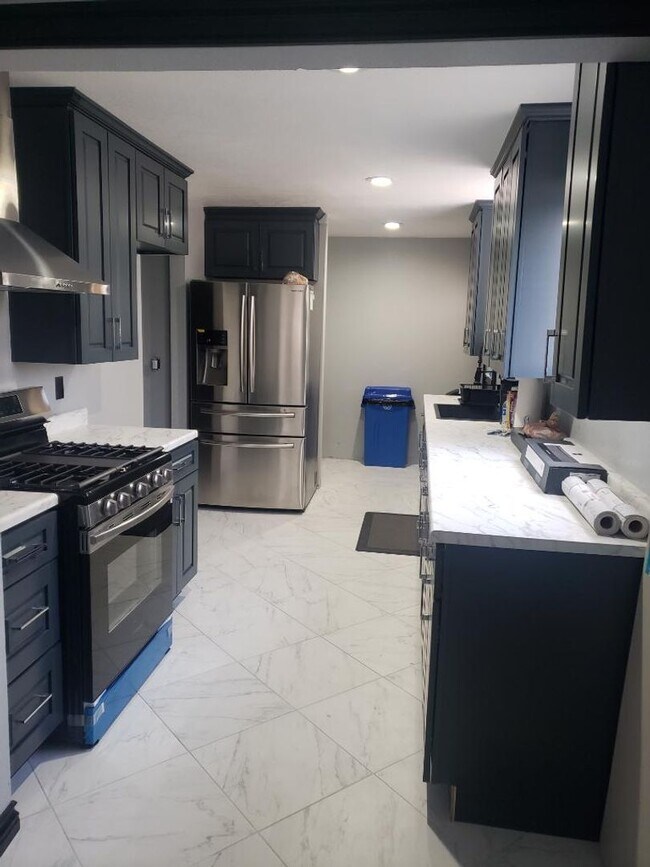 Foto del edificio - 3448 Glendower St