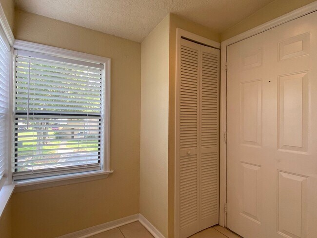 Building Photo - 2BD/2BA Condo in Winter Park!