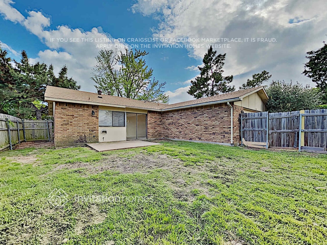 Building Photo - 9205 Fairmont Cir