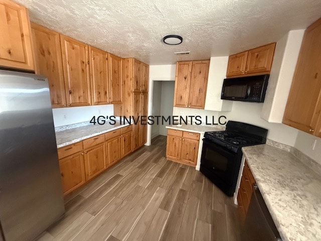 Building Photo - 320 Gila Rd