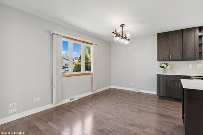 Foto del edificio - 8952 Oak Park Ave