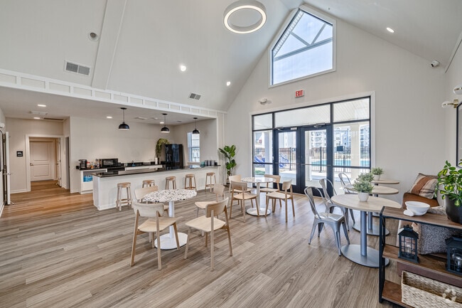 Casa club - Urbana at Hioaks