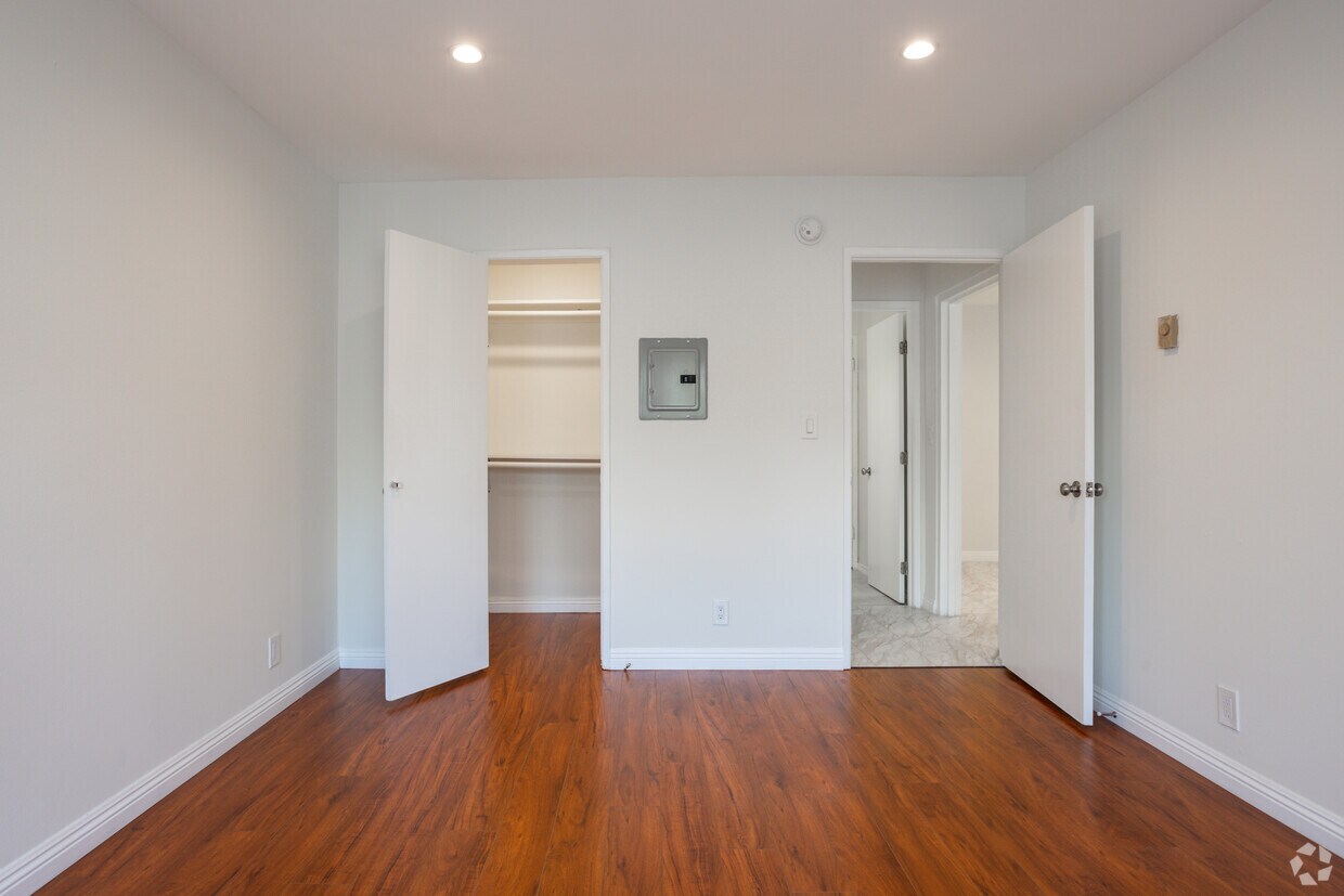 2445 S Barrington Ave Multifamily In Los Angeles Ca Westside Rentals