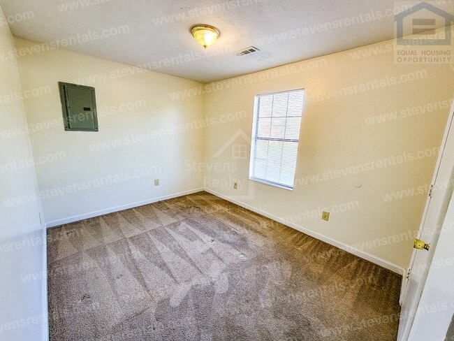 Foto del edificio - 275 Dogwood Pointe Dr