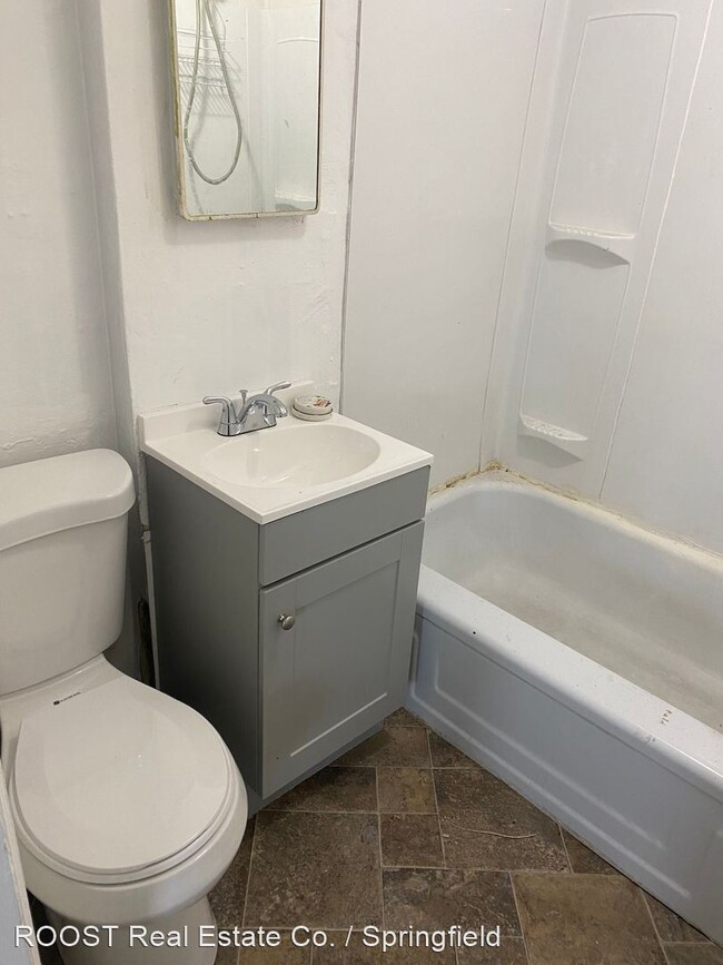 Building Photo - 2 br, 1 bath House - 1260 Cedarview Drive E