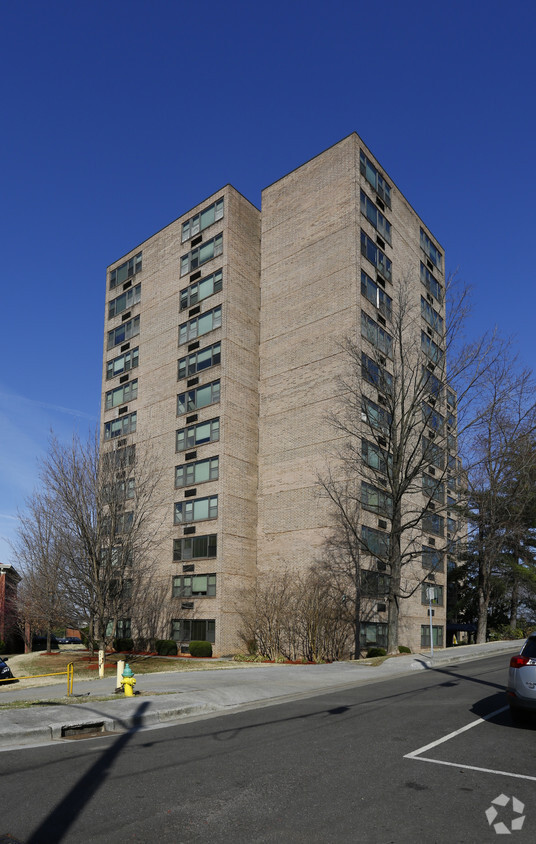 Foto del edificio - Summit Towers