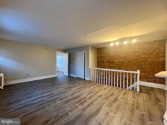 Foto del edificio - 1419 N Harrison St