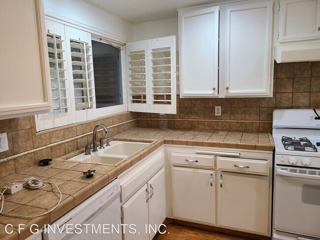 Building Photo - 3 br, 3 bath House - 5526 Matalon Lane