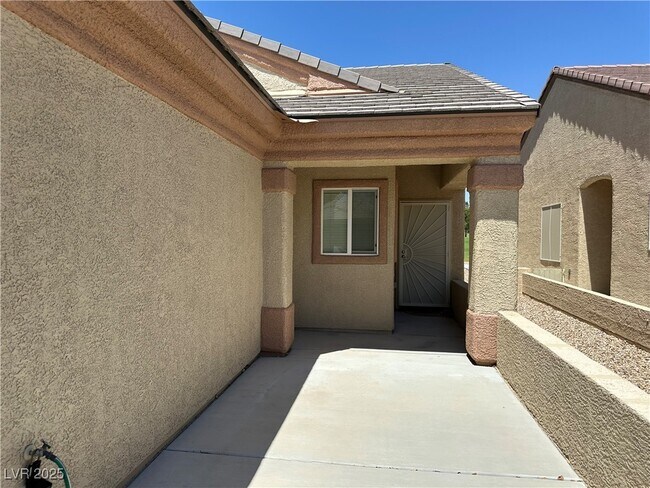 Foto del edificio - 7453 Crested Quail St