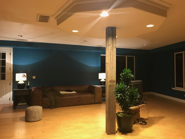 Living room - 4137 Gregory St