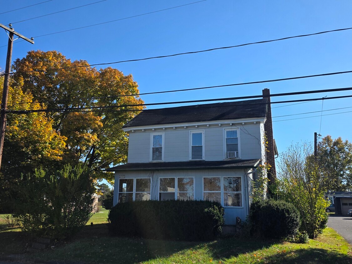 Foto principal - 2215 N Main St