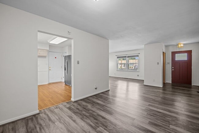 Building Photo - Spacious Virginia Beach Home for Rent – 3 ...