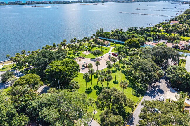 Foto del edificio - 314 S Palmway