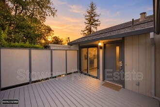 Building Photo - 1463 Ashwood Dr