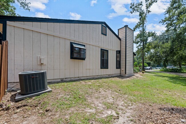 Foto del edificio - 2/2 Townhome