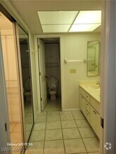 Building Photo - 4019 SE 20th Pl