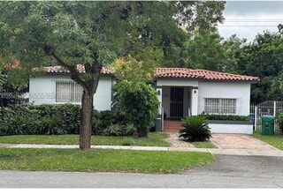 Building Photo - 3410 SW 21st St