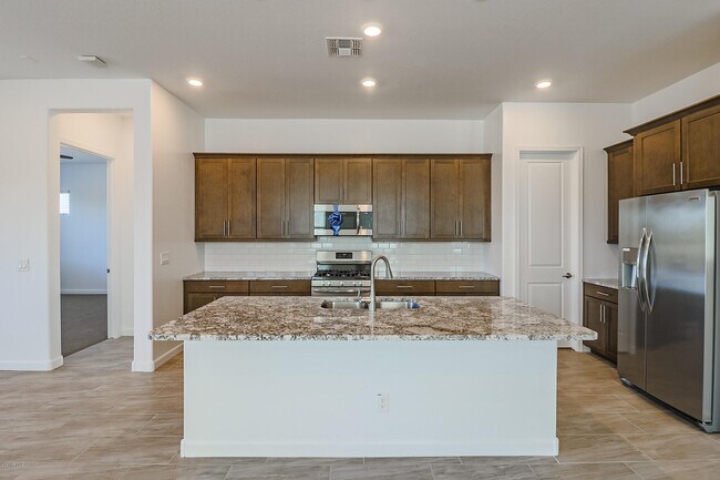 Foto del edificio - 24202 N 170th Ln