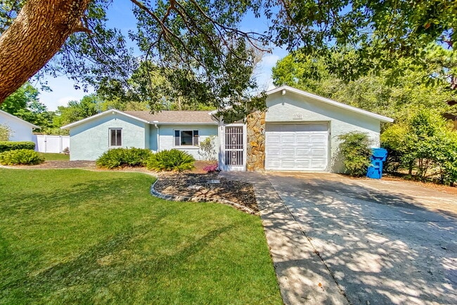 Building Photo - 11351 Collingswood St