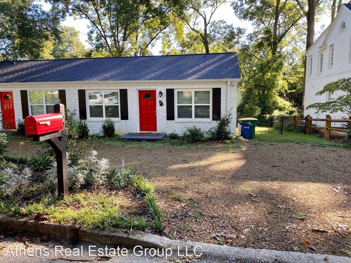 Primary Photo - 2 br, 1 bath House - 595 Pinecrest Drive