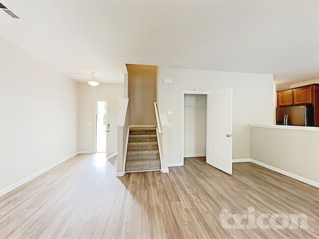 Building Photo - 1039 Manston Pl SW